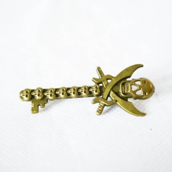 Handmade Bronze Pirate Skull Key Pin - Picture 2 of 3